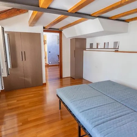 Panorama Loft 公寓 的里雅斯特